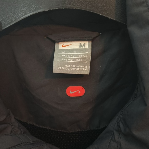 Nike Training Jacket - Picture 2 of 5